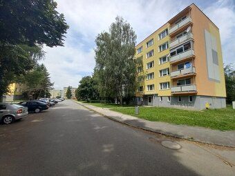 🏡 Predaj: Priestranný 4-izbový byt v centre Fiľakova na ulic