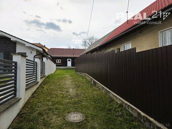 Ponúkame na predaj menší rodinný domček nachádzajúci sa v ti