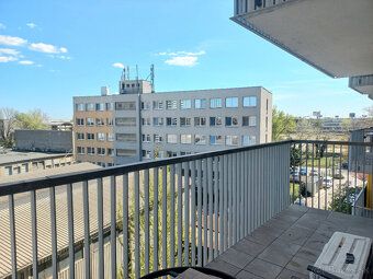 Ponúkame na predaj komfortný klimatizovaný 2 izbový byt s ce