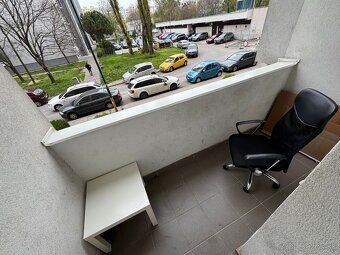 Izba s balkonom pre 1 az 2 os. Prenajmem pre 1 az 2 osoby na
