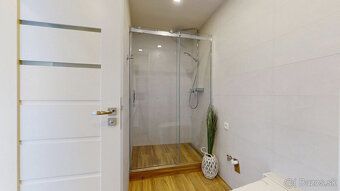 Na predaj je kompletne zrekonštruovaný 1-izbový byt na Palár
