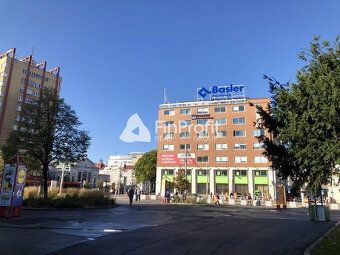 Typ: Kancelárie Ulica: Námestie SNP Obec: Bratislava-Staré M