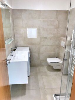 Krásny, veľký 3-izb.byt 85m2 pri Klientskom centre Ide o 3-i