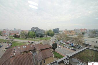 Ponúkame na prenájom 2-izbový, kompletne zariadený byt na za
