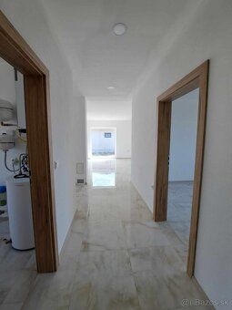 Ponúkame Vám na predaj krásnu 4 izbovú novostavbu vyhotovenú