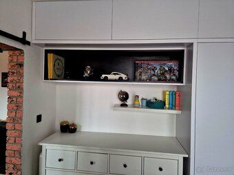 Ponúkame na predaj 2-izbový byt, priestranný a svetlom zalia