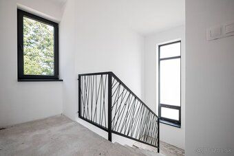 Ponúkam na predaj novostavbu 4 – izbového rodinného domu, vy