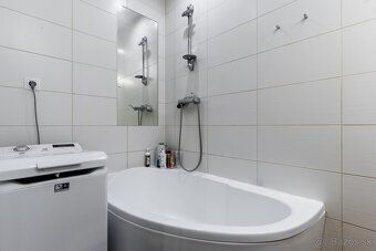 Ponúkame na predaj zariadený 4-izbový byt vo vyhľadávanej lo