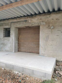 Dám do prenájmu sklad, garáž, halu,o veľkosti cca 125m2. Skl