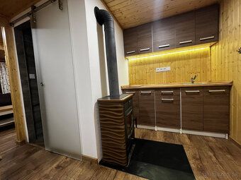 Typ: Chata Obec: Limbach
Na predaj jedinečnákamenno- drevenú