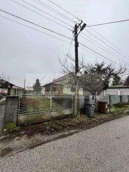 Rodinný dom, k.ú. Hviezdoslavov
Dom je prízemný. Nachádza sa