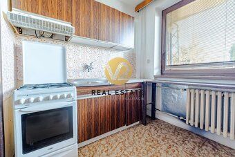 Maroš Vereš +421 904 086 200 e-mail: maros.veres@v2realestat