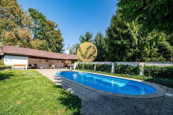 Maroš Vereš +421 904 086 200 e-mail: maros.veres@v2realestat