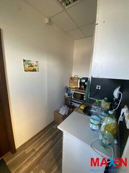 MAXEN Reality Centrum ponúka na predaj HALU s administratívn