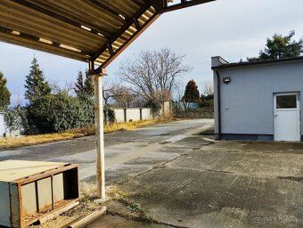 Celková úžitková plocha objektu je 2100 m². Prízemná murovan