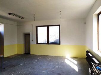 Ponúkame na predaj výrobno-skladový objekt s administratívno