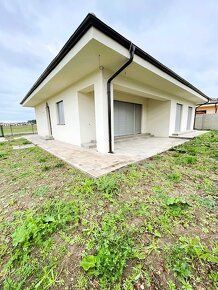Ponúkame Vám na predaj 4. izbovú novostavbu rodinného domu v