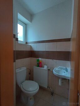 Ponúkame Vám na predaj rodinný dom v meste Zlaté Moravce s p
