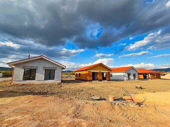 Alphareality.sk ponúka na predaj novostavbu rodinného domu t