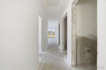 Novostavba RD – holodom, Hôrka nad Váhom, tichá lokalita
Pon