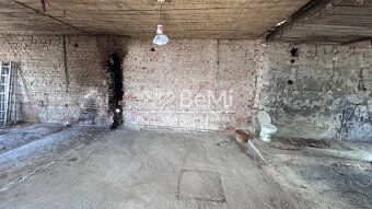 018-12-IRBIa
Ponúkame Vám na predaj starší rodinný dom, ktor