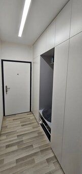 Ponúkame Vám na prenájom výborne dispozične riešený, štýlovo