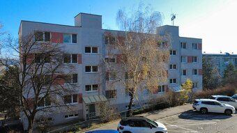 AVE estate Vám ponúka NA PREDAJ trojizbový byt po kompletnej