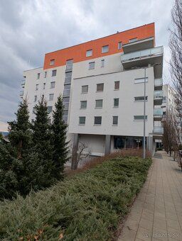Prostredníctvom exkluzívneho zastúpenia klienta ponúkame na 