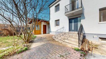 AVE estate Vám ponúka na predaj priestranný 5,5-izbový rodin