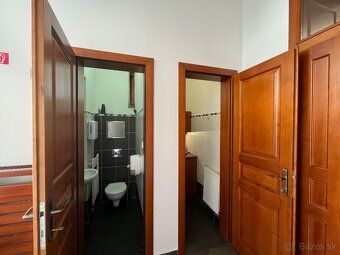 Ponúkame na prenájom kancelárske priestory v historickom cen