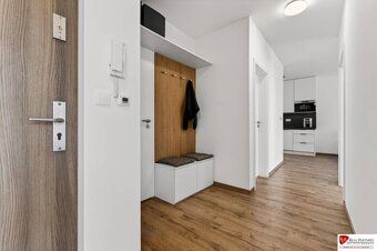 GREEN VILLAGE | vila dom | 2-izbový byt | loggia 10 m² | par