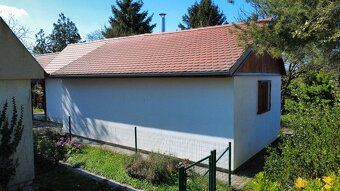 AVE estate Vám ponúka na predaj peknú rekreačnú chatu v obľú