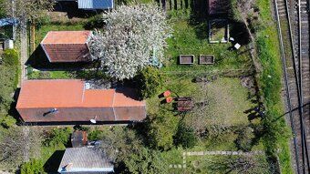 AVE estate Vám ponúka na predaj peknú rekreačnú chatu v obľú