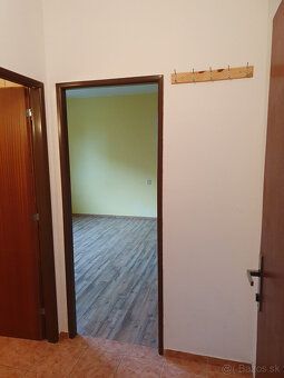 Ponúkam na prenájom garsónku cca 24 m2 v zateplenej novostav