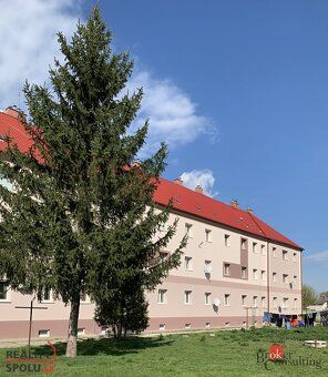 Ponúkame priestranný a svetlý 1-izbový byt na Železničnej ul