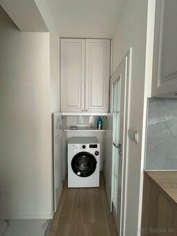 I am offering a high-standard, fully furnished 2-room apartm