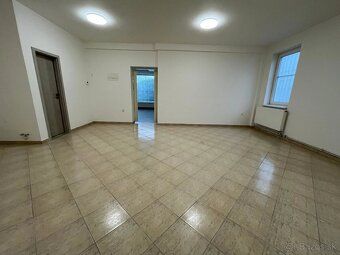 Ponúkame na prenájom dva priestory o výmere 40 m² každý, vho