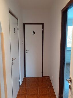 Ponúkame na dlhodobý prenájom nezariadený 3 izbový byt s bal