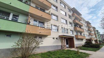 Ponúkame Vám exkluzívne na predaj nadštandardne priestranný 