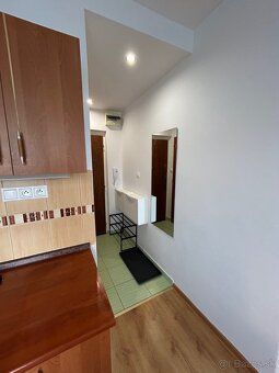 Prenajmem 1 izbový krásny zariadený byt s balkónom v príjemn