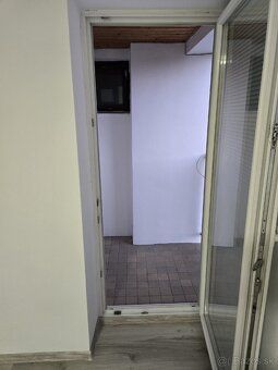 Prenájom 5-izbového mezonetového bytu, 110 m² – Škultétyho u