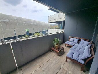 Ponúkam na predaj moderný a praktický 1-izbový BYT (nie apar