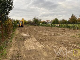 Typ: Pozemok pre rodinné domy Obec: Bratislava-Podunajské Bi