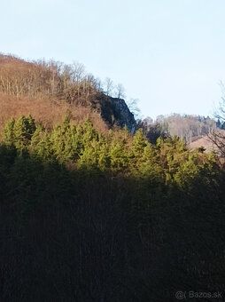 Ponúkame na predaj rodinný dom s krásnym slnečným pozemkom n