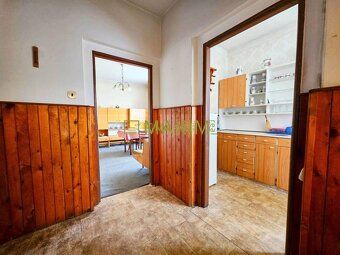 Ponúkame na predaj priestranný 4-izbový rodinný dom na tiche