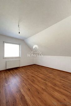Typ: 5 a viac izbový byt Obec: Čalovec
Na predaj krásny rodi