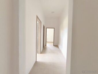Ponúkame Vám na predaj obchodné priestory o výmere 79,16 m² 