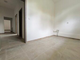 Ponúkame Vám na predaj obchodné priestory o výmere 79,16 m² 