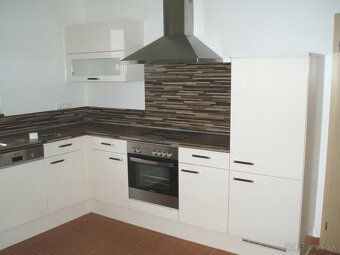 Popis • 3 izbový byt v novostavbe • úžitk. plocha 117,5m2 • 