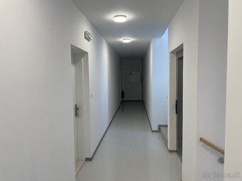 Ponukam na prenajom 1,5 izbovy a taktiež aj 2 izbovy byt v n